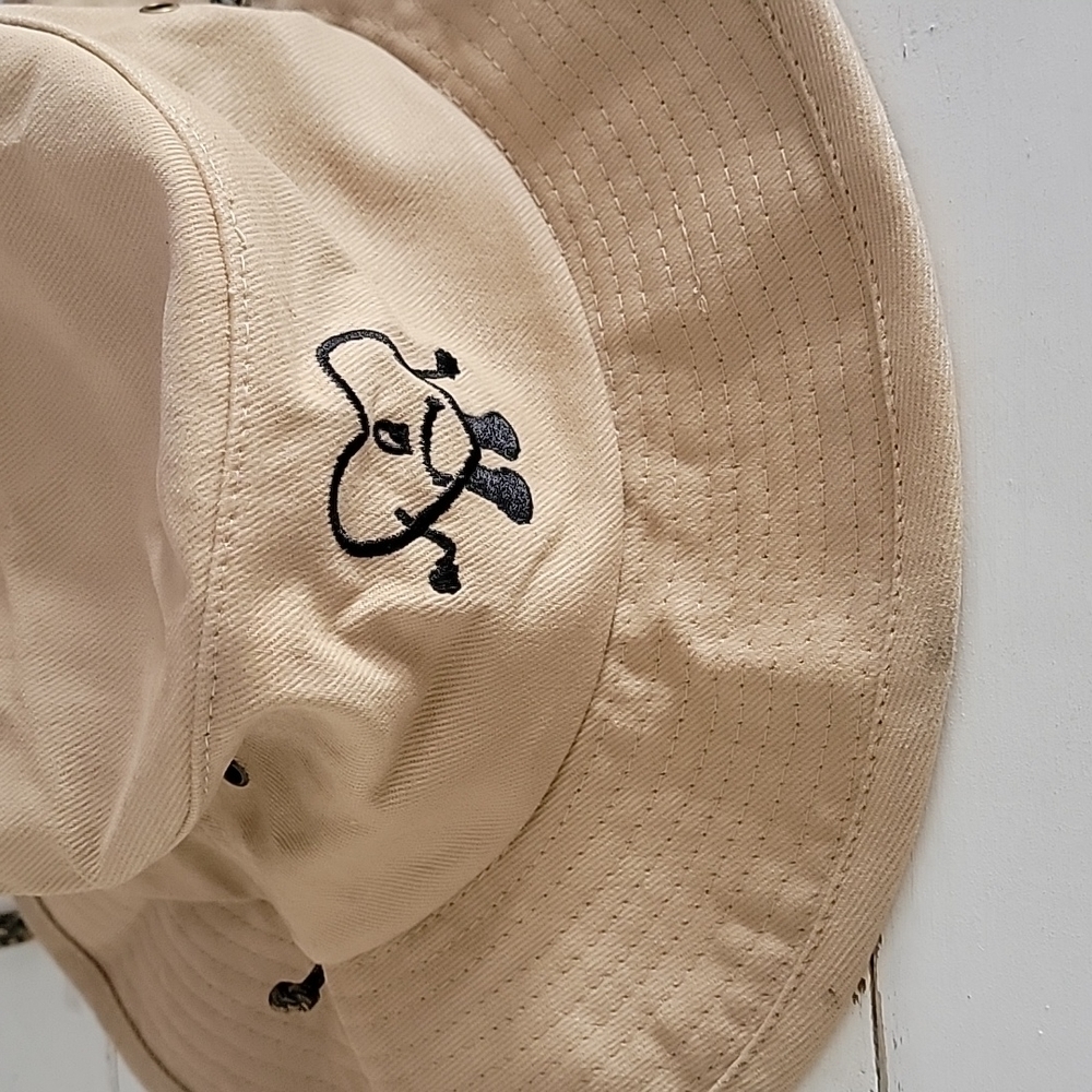 BAD Bunny Canvas Bucket Hat - Picture 4 of 4